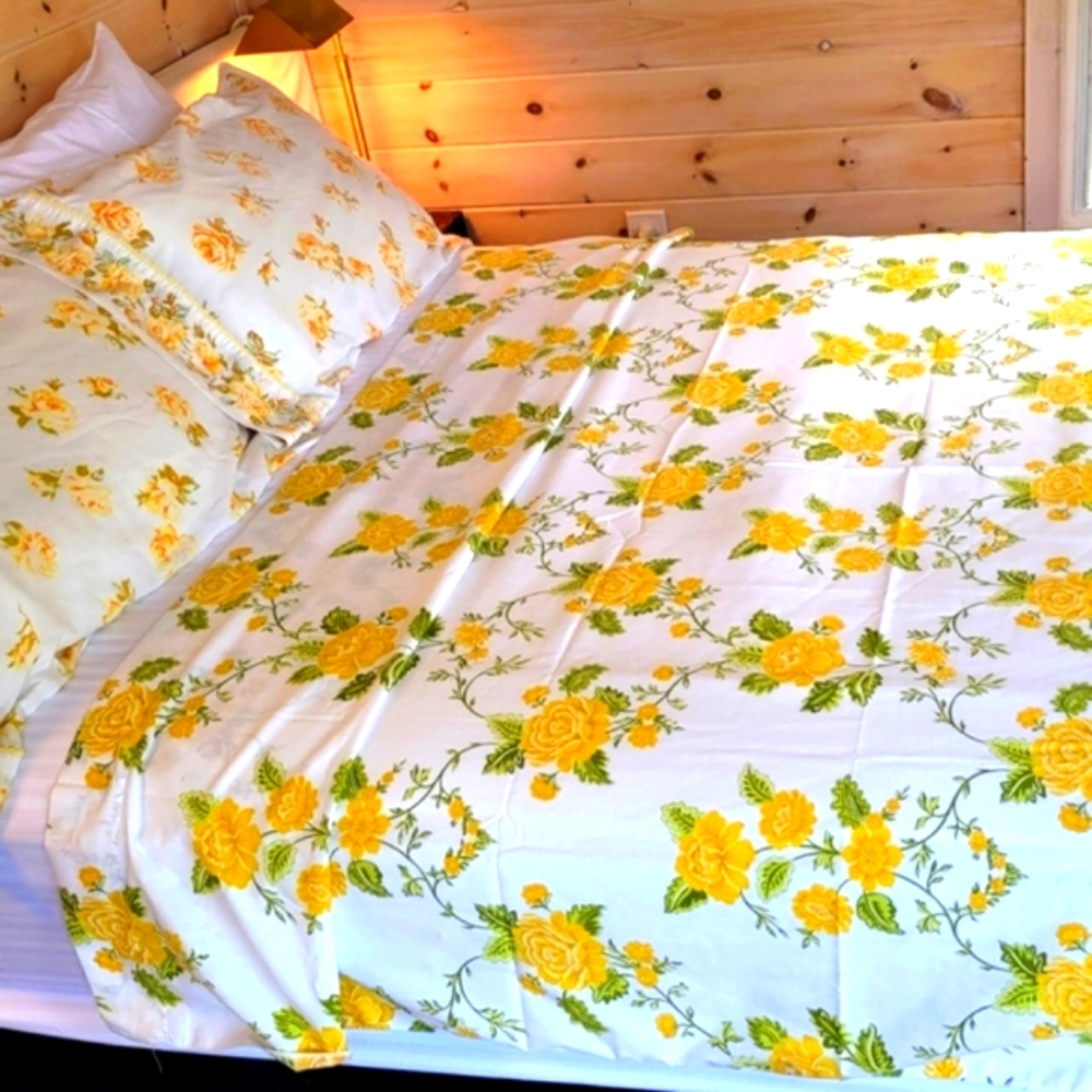 Vintage Twin Bedsheet Yellow Bouquet